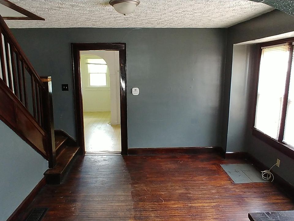 2nd image of 812 N Euclid Ave
