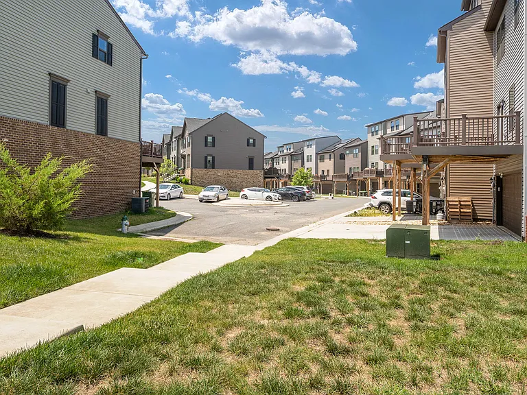 1000 Alum Spring Rd — Photo 49