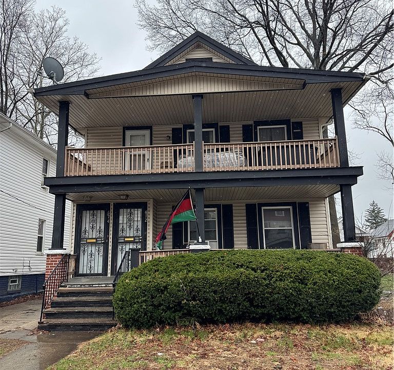 1st image of 672 E 131st St