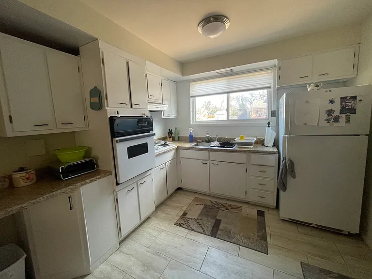 1118 Greenleaf Ave #G — Photo 5