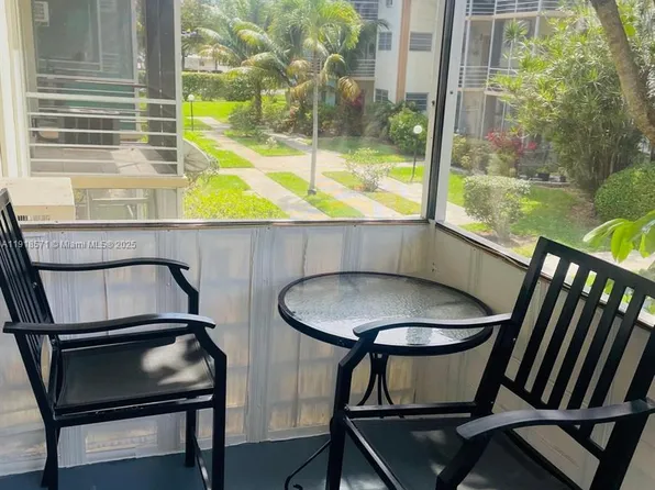 1355 NE 167th St APT 209, Miami, FL 33162