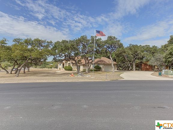 3rd image of 330 Brookhollow