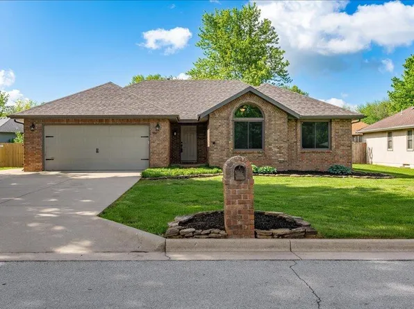 3186 W Primrose Street, Springfield, MO 65807