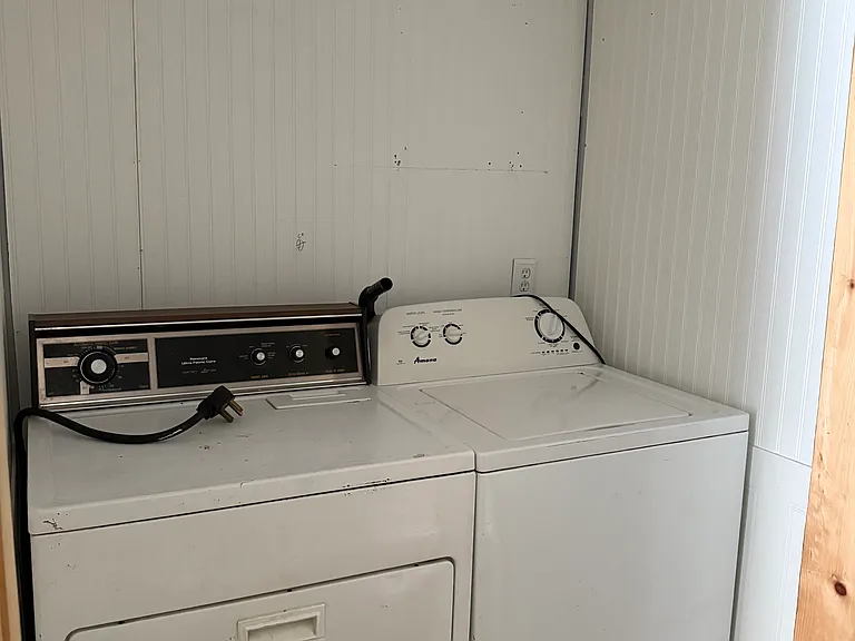 Meadowbrook Dr — Photo 1