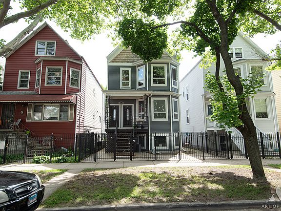 3rd image of 2821 N Springfield Ave