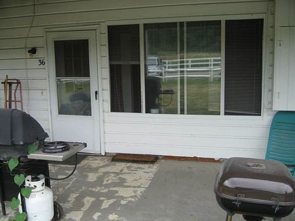 3rd image of 17 Daniele Ln APT 36