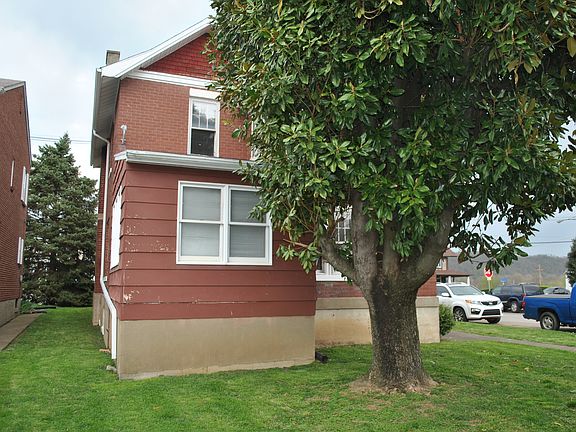 3rd image of 1250 Forest Ave