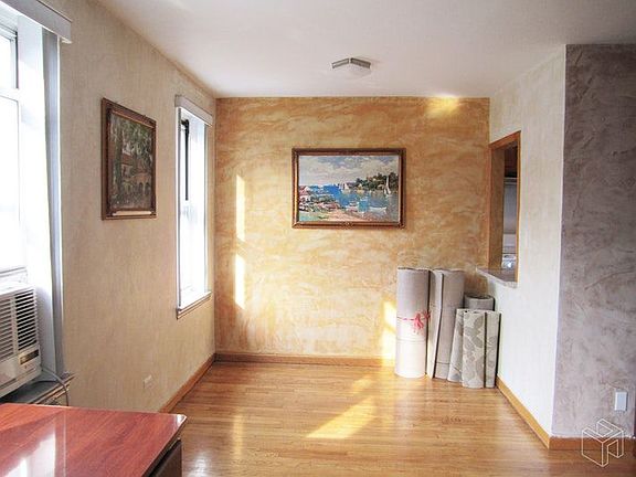 5th image of 6707 Yellowstone Blvd APT 4A