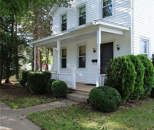 3rd image of 12 White St