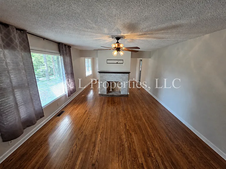 403 Noccalula Dr — Photo 5