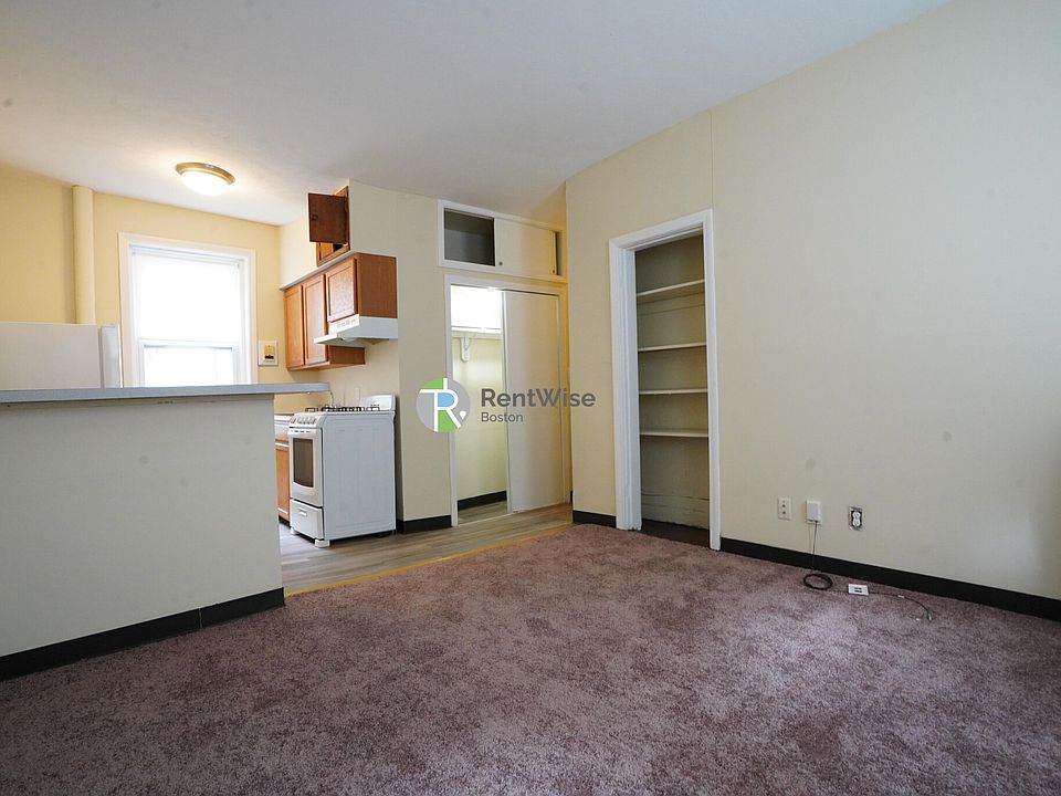 1st image of 225 Kelton St #4U