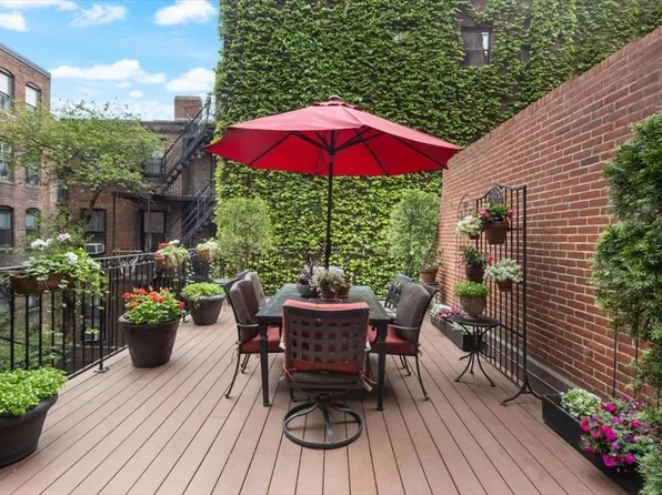 3 Myrtle St APT 2, Boston, MA 02114
