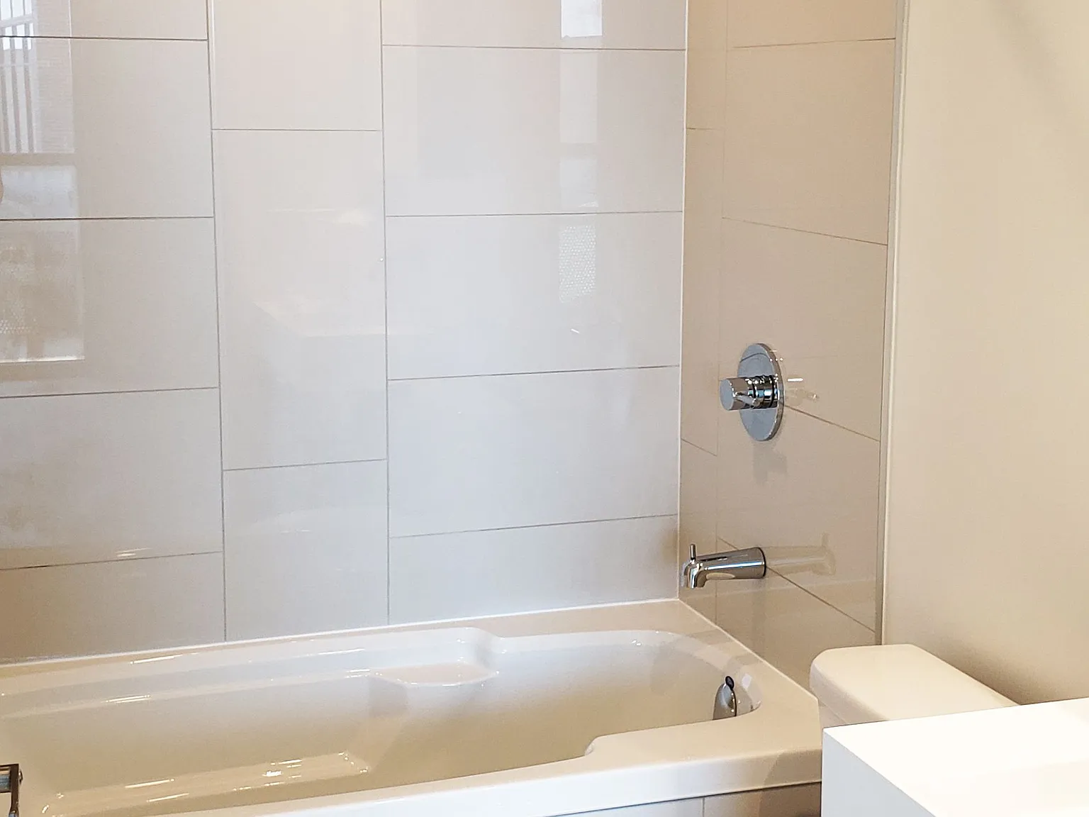 2 bed, $3,400 — Photo 4
