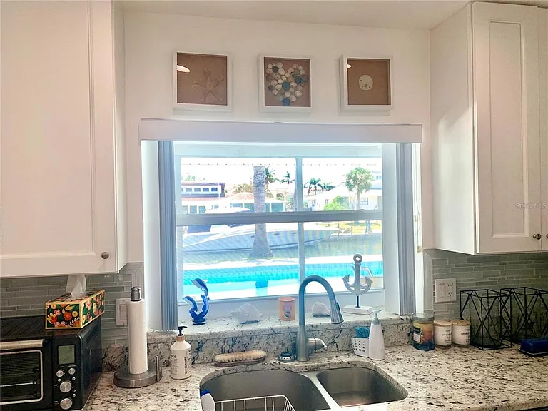 1714 Meadowood St — Photo 26