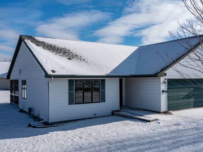 976 Mead Dr, Waupaca, WI, 54981