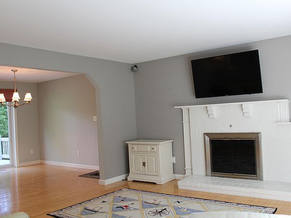 4th image of 14 Rolling Oaks Drive