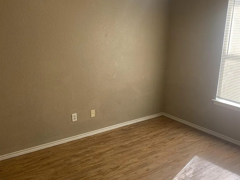 1310 Dugger Cir #C — Photo 6