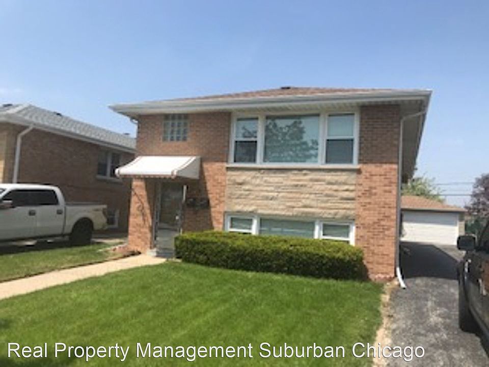 1st image of 112 W Diversey Ave #1