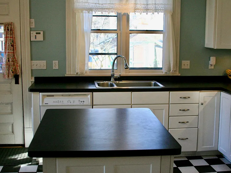1601 Dupont Ave N #1 — Photo 10