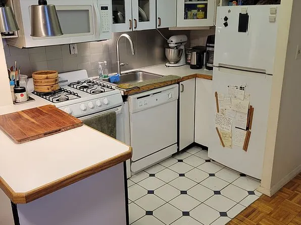 353 E 72nd St APT 9B, New York, NY 10021