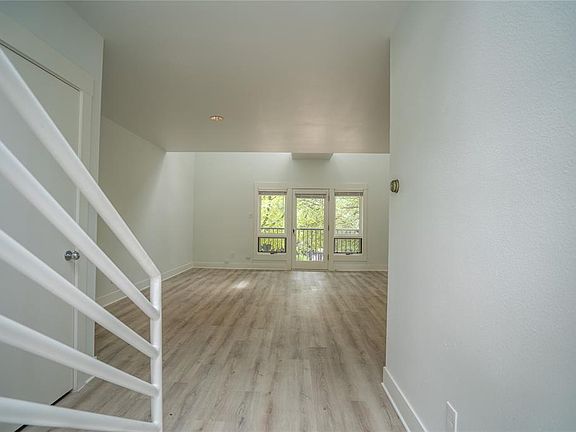 2nd image of 2808 Greenville Ave #A