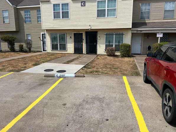2137 Aspen St, Dallas, TX 75227