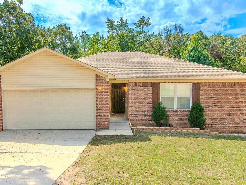 1st image of 77 Cinnamon Dr