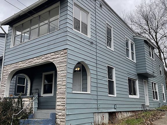 2nd image of 2911 Ashland Ave