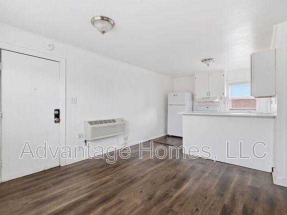 2nd image of 1015 N Scott Ave Building 108-5