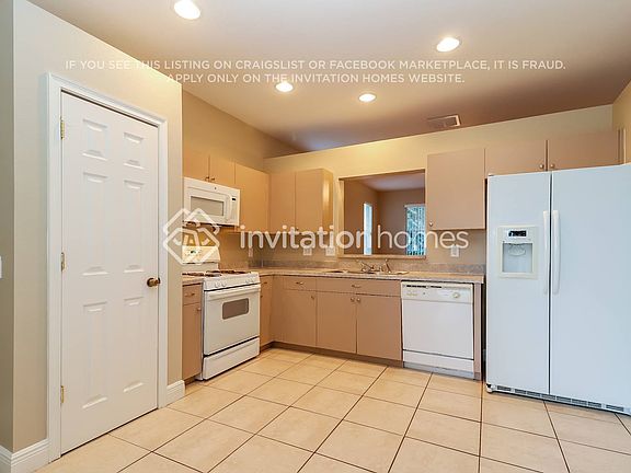 4th image of 16007 Stags Leap Dr
