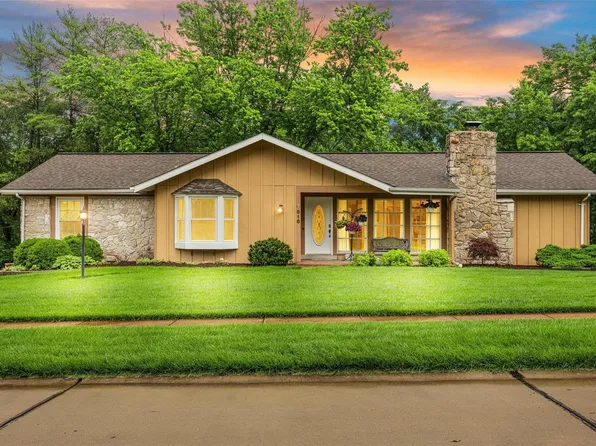 816 Dinard Dr, Ballwin, MO 63021