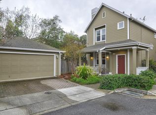 110 Plum Ct, Mountain View, CA 94043