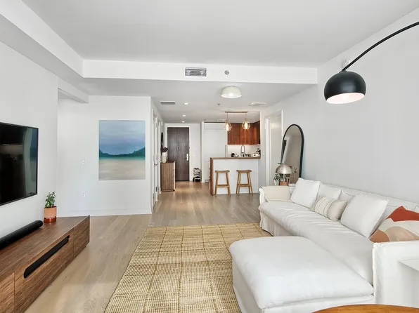 1000 Maxwell Lane image 7 of 23