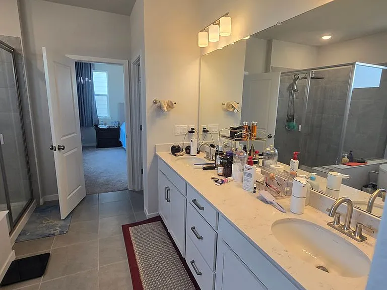 1431 Loraine Cir N — Photo 11