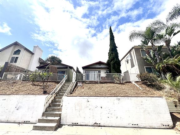 4th image of 2160 Grand Ave