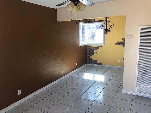 4th image of 2419 Murchison Dr