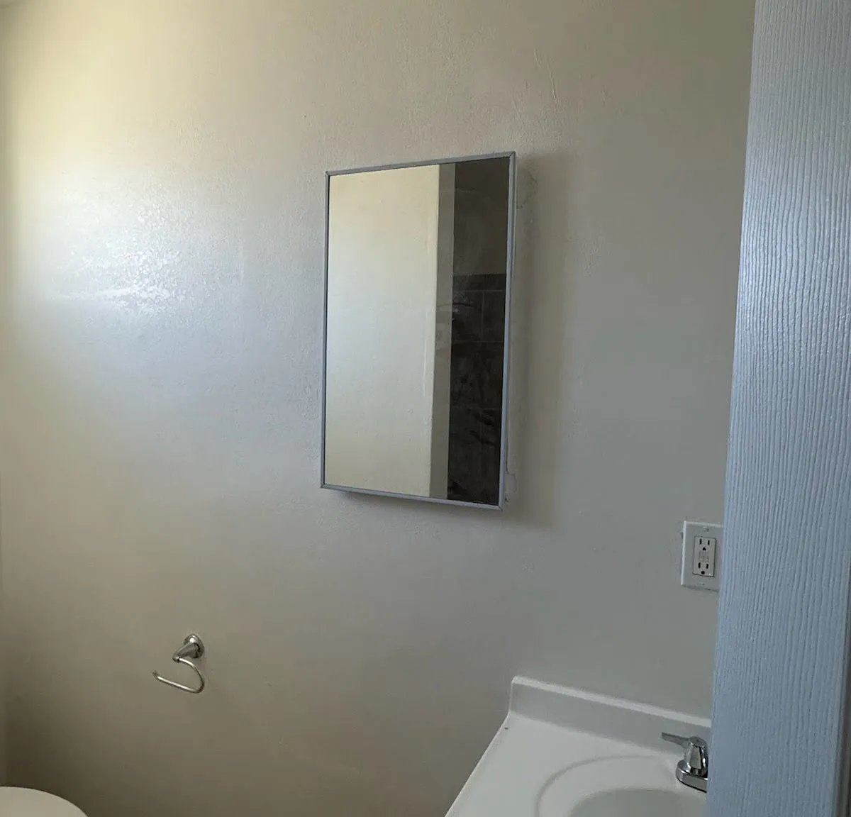 2 bed, 735 sqft, $2,100 — Photo 4