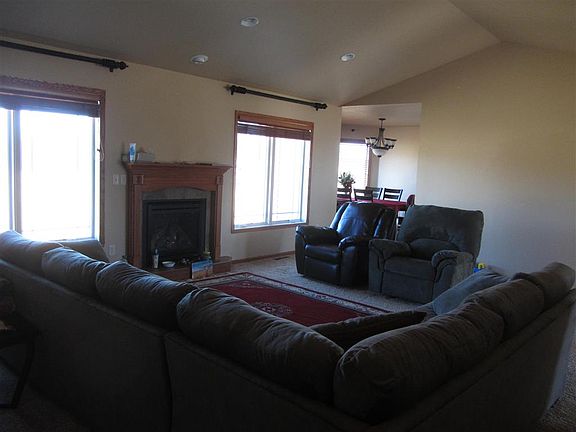3rd image of 2208 Edgewood Dr
