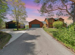 1826 Eight Mile Rd, Kawkawlin, MI 48631