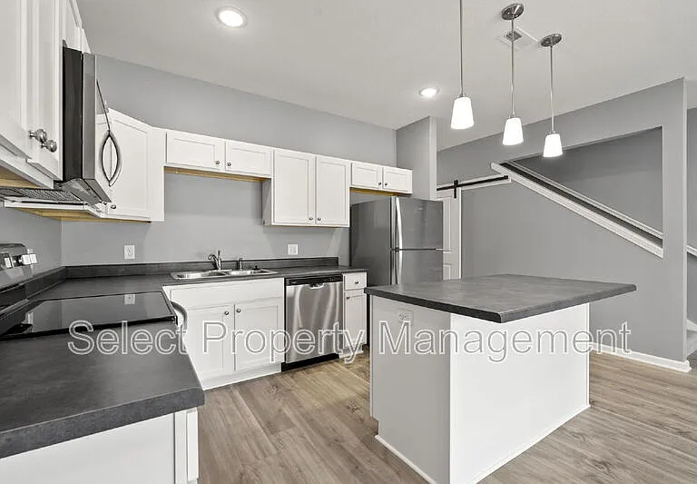 7103 Homestead Rd — Photo 15