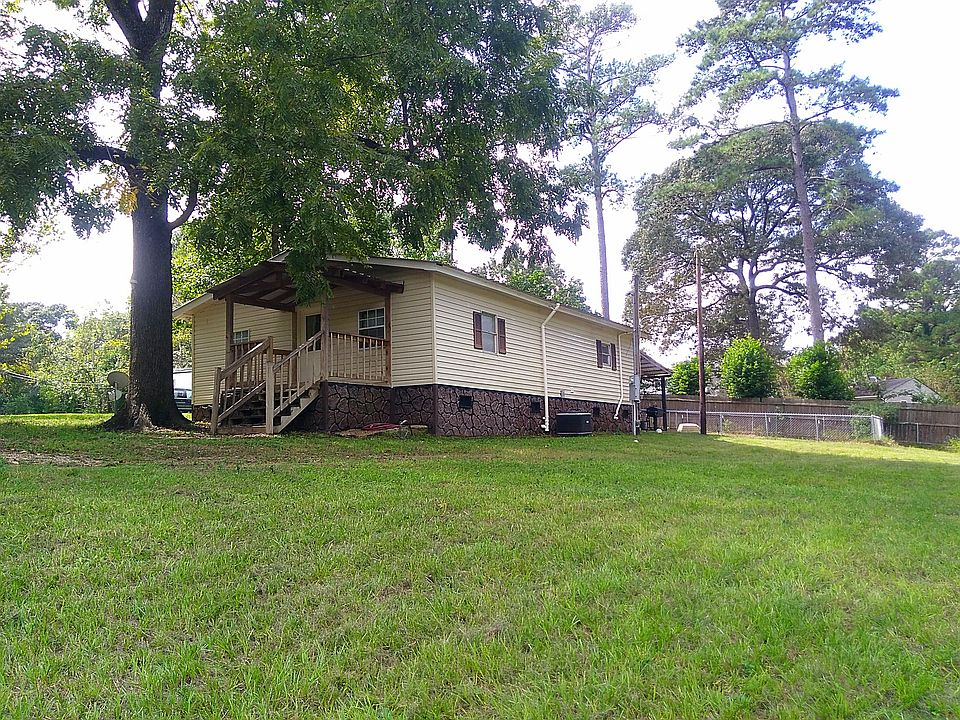 House sits on pier and beam