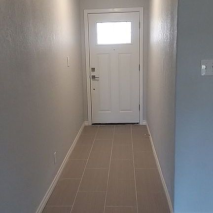 5th image of 1307 Yorkshire Ln