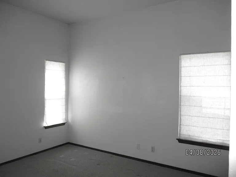 10409 Camino Del Oso NE — Photo 23