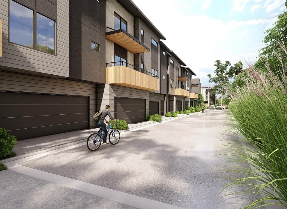 2nd image of 725 Burnside Pl