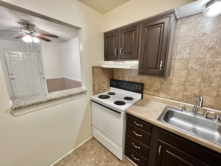 Countrybrook Apartments — Photo 68