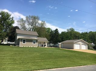 15 4th St NE, Oronoco, MN 55960