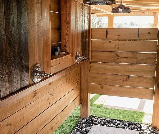 3rd image of 3564 Waters Rd