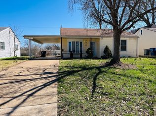 210 Brackleigh Ln, Florissant, MO 63031