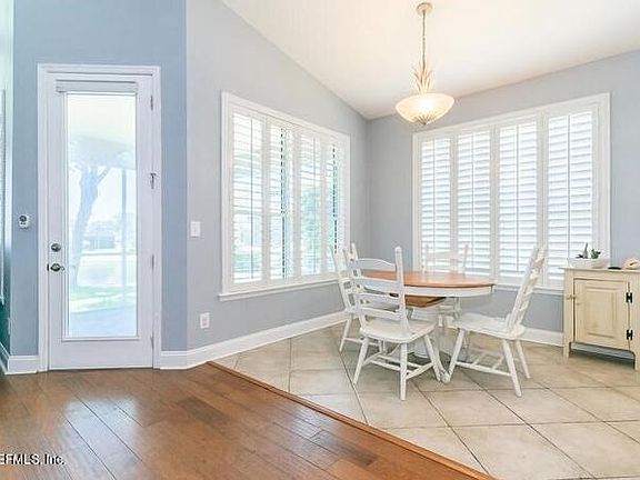 5th image of 3223 Antigua Dr