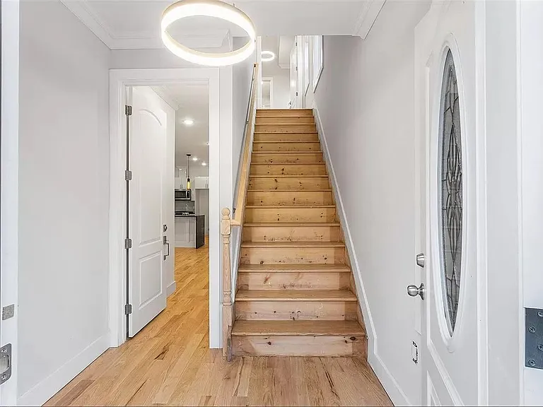 Entry way